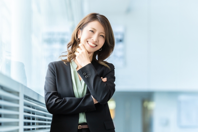 笑顔の女性